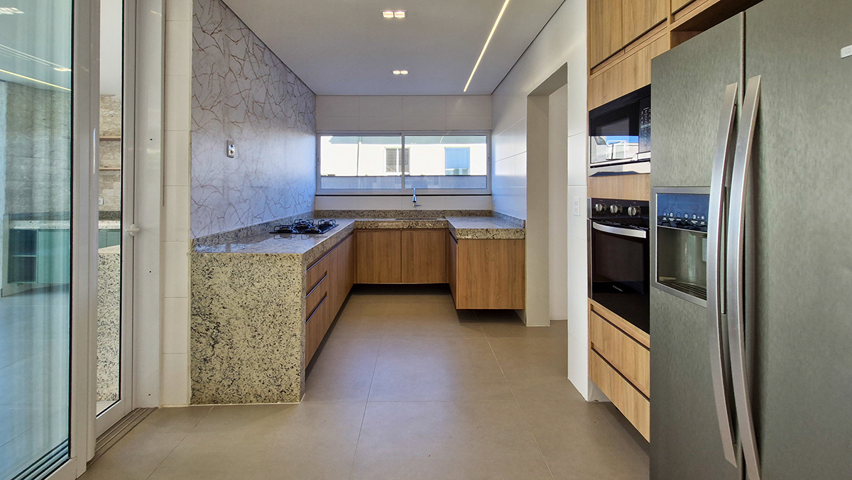 Casa à Venda no Condomínio Costa Nova Residence, em Massaguaçu com 3 suítes e 360m²