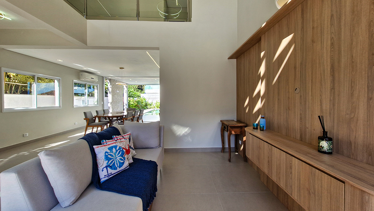 Casa à Venda no Condomínio Costa Nova Residence, em Massaguaçu com 3 suítes e 360m²