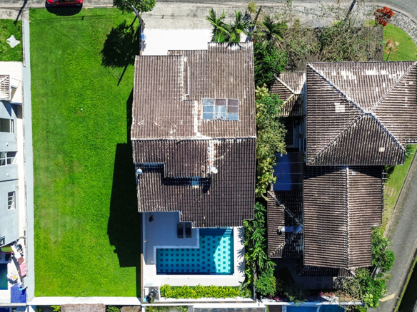 Casa à Venda no Condomínio Costa Nova Residence, em Massaguaçu com 3 suítes e 360m²