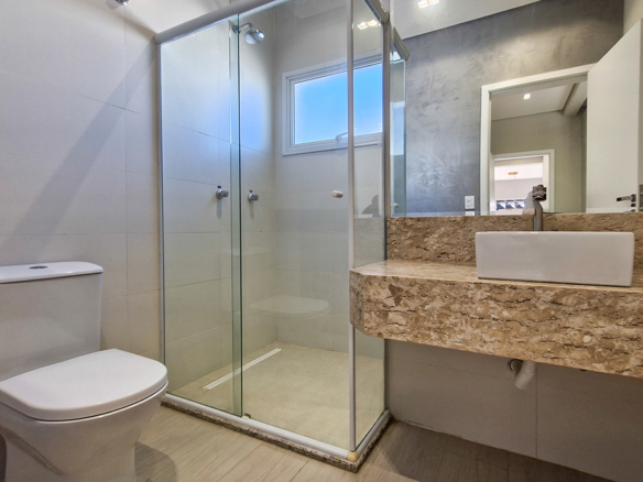 Casa à Venda no Condomínio Costa Nova Residence, em Massaguaçu com 3 suítes e 360m²