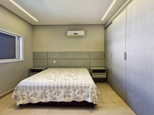 Casa à Venda no Condomínio Costa Nova Residence, em Massaguaçu com 3 suítes e 360m²