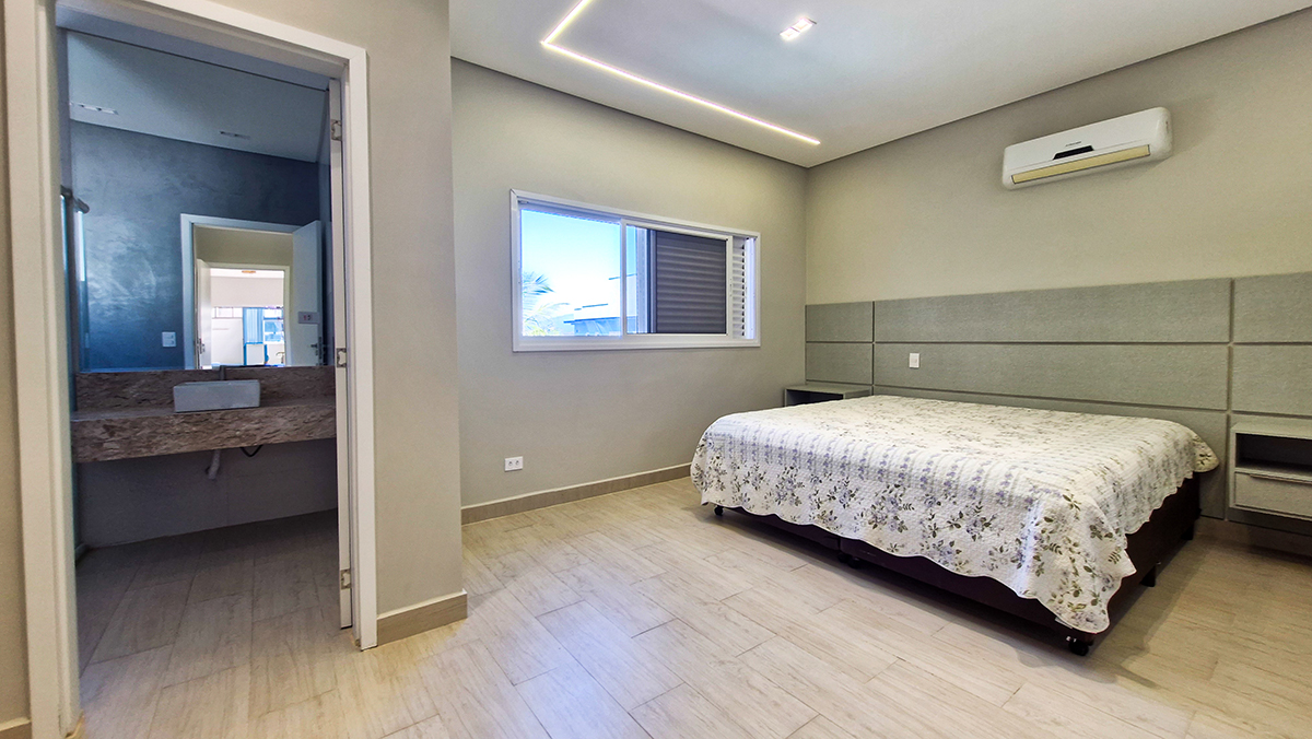 Casa à Venda no Condomínio Costa Nova Residence, em Massaguaçu com 3 suítes e 360m²