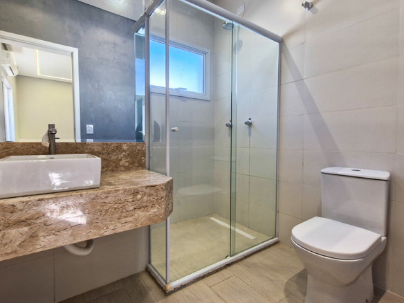 Casa à Venda no Condomínio Costa Nova Residence, em Massaguaçu com 3 suítes e 360m²