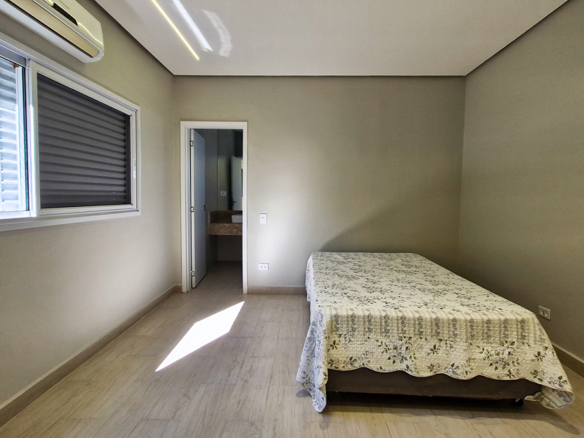 Casa à Venda no Condomínio Costa Nova Residence, em Massaguaçu com 3 suítes e 360m²