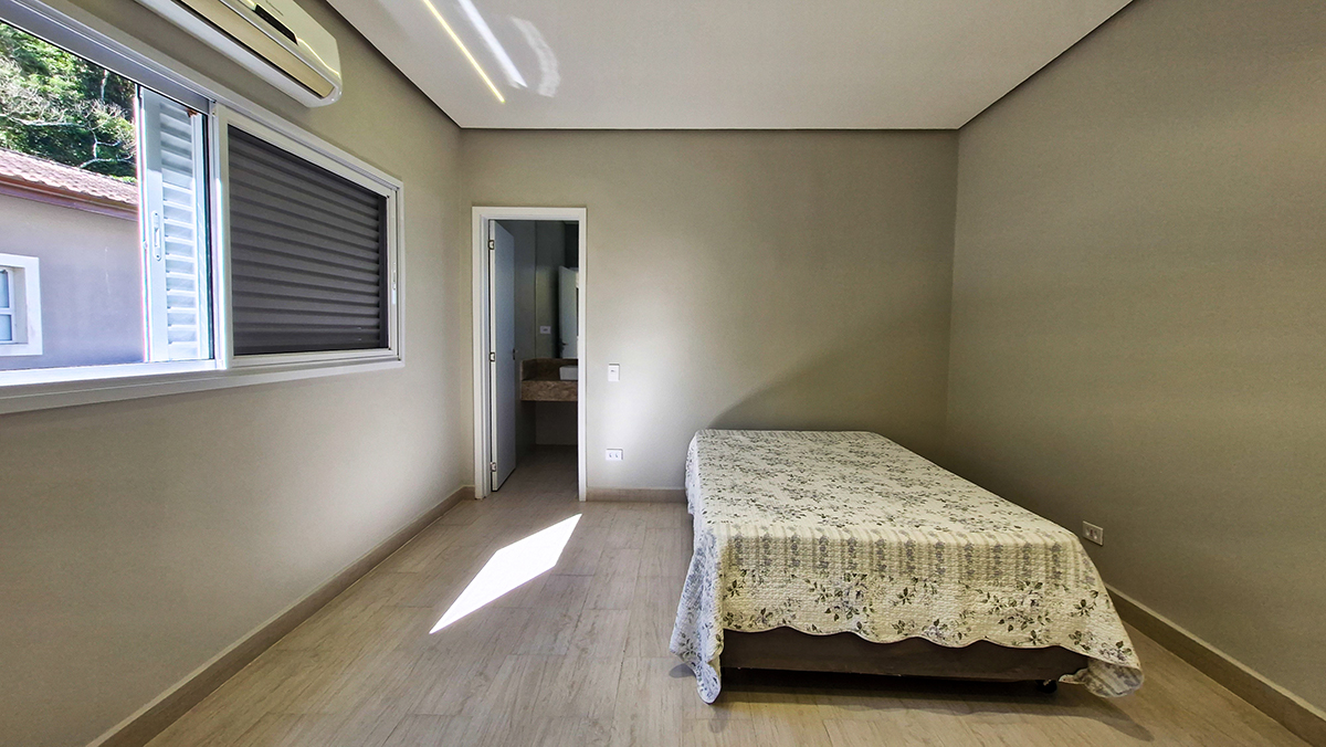 Casa à Venda no Condomínio Costa Nova Residence, em Massaguaçu com 3 suítes e 360m²