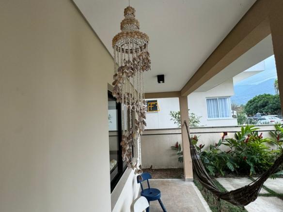 Casa para temporada em Ubatuba no Condomínio Salga Lagoinha com 7 quartos e 300m²