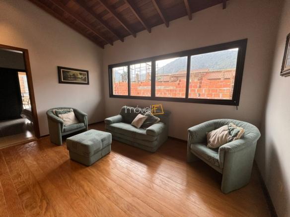 Casa para temporada em Ubatuba no Condomínio Salga Lagoinha com 7 quartos e 300m²
