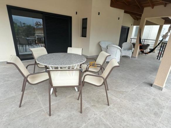 Casa para temporada em Ubatuba no Condomínio Salga Lagoinha com 7 quartos e 300m²