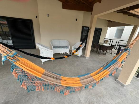 Casa para temporada em Ubatuba no Condomínio Salga Lagoinha com 7 quartos e 300m²