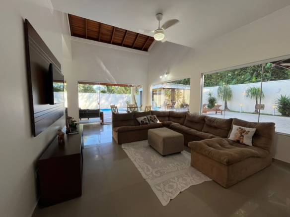 Casa para Venda em Caraguatatuba no Portal do Patrimônio na praia de Massaguaçu