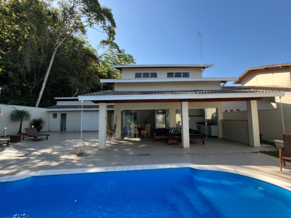 Casa para Venda em Caraguatatuba no Portal do Patrimônio na praia de Massaguaçu