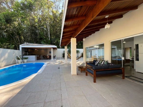 Casa para Venda em Caraguatatuba no Portal do Patrimônio na praia de Massaguaçu