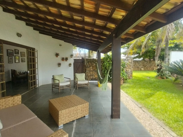 Casa em dois terrenos no Capricornio 2 em Caraguatatuba