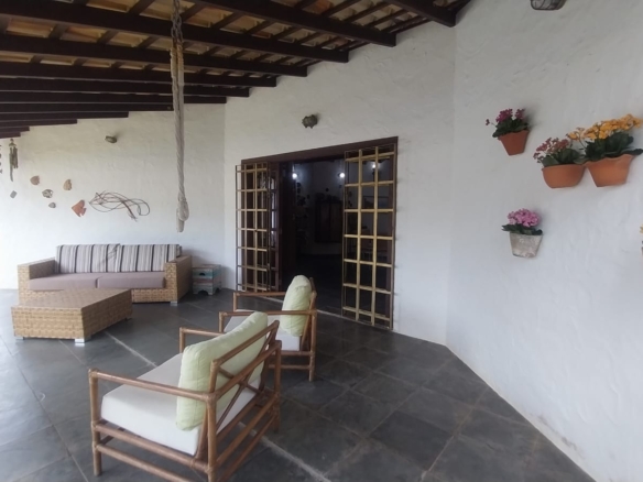 Casa em dois terrenos no Capricornio 2 em Caraguatatuba