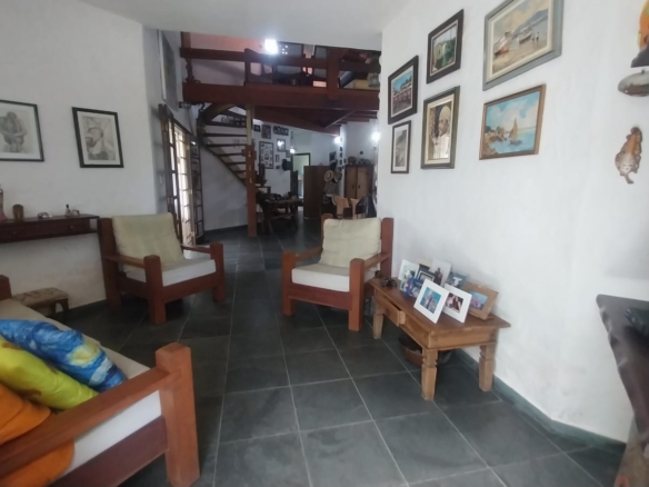 Casa em dois terrenos no Capricornio 2 em Caraguatatuba