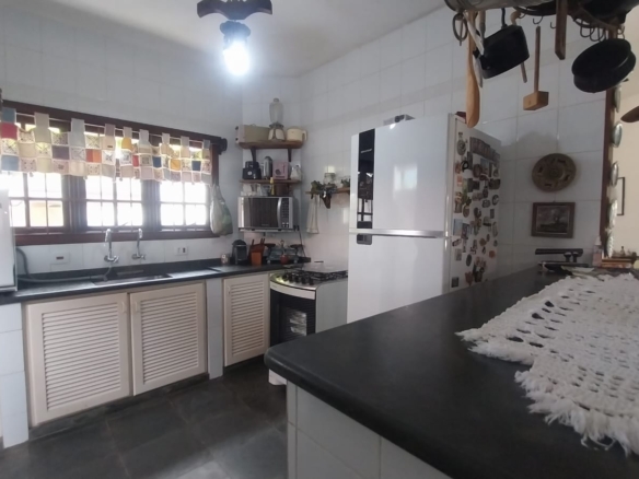 Casa em dois terrenos no Capricornio 2 em Caraguatatuba