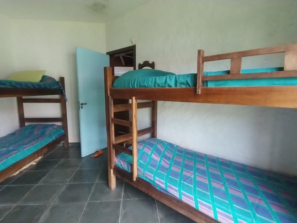 Casa em dois terrenos no Capricornio 2 em Caraguatatuba