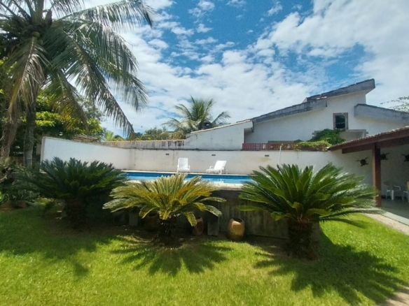 Casa em dois terrenos no Capricornio 2 em Caraguatatuba