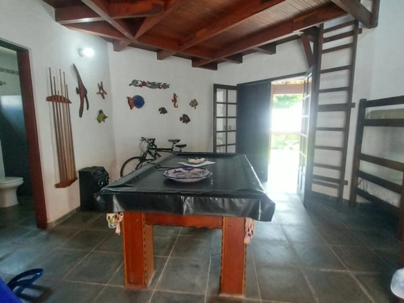 Casa em dois terrenos no Capricornio 2 em Caraguatatuba
