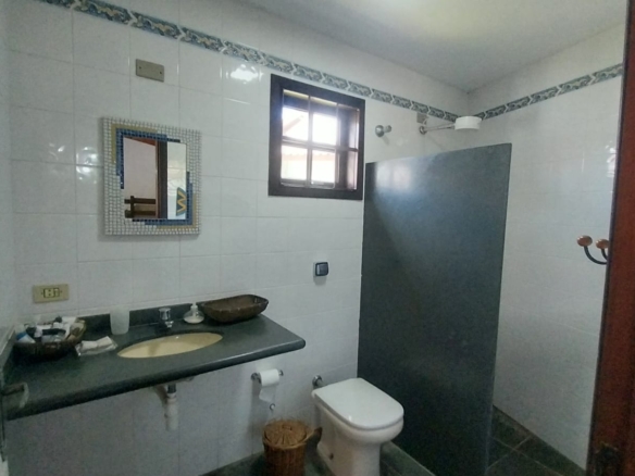 Casa em dois terrenos no Capricornio 2 em Caraguatatuba