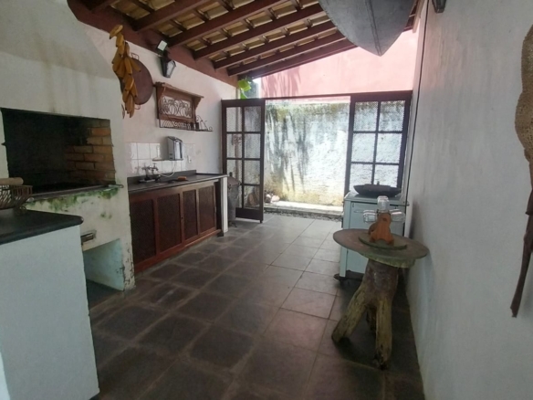 Casa em dois terrenos no Capricornio 2 em Caraguatatuba