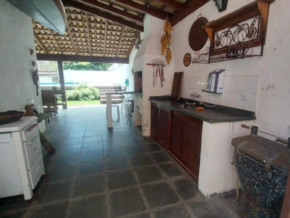 Casa em dois terrenos no Capricornio 2 em Caraguatatuba