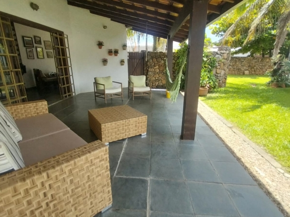 Casa em dois terrenos no Capricornio 2 em Caraguatatuba