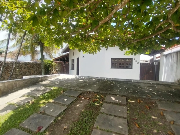 Casa em dois terrenos no Capricornio 2 em Caraguatatuba