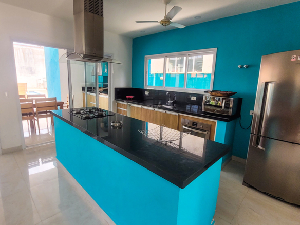 Casa de Condomínio para Venda com 5 quartos, em Praia da Mococa com 295m²