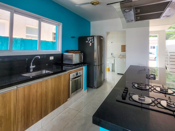 Casa de Condomínio para Venda com 5 quartos, em Praia da Mococa com 295m²