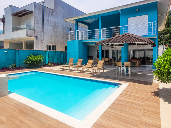 Casa de Condomínio para Venda com 5 quartos, em Praia da Mococa com 295m²