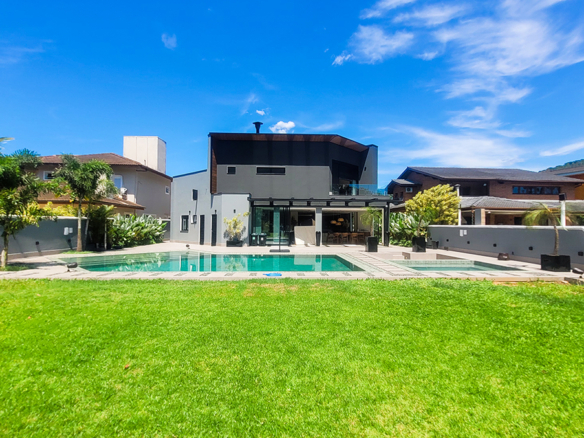 Casa no Condominio Costa Verde Tabatinga com 600m²