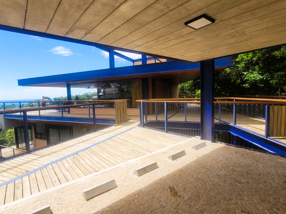 Casa para Venda e Temporada em Ubatuba no condomínio Praia do Pulso com 05 suítes e 580 m²