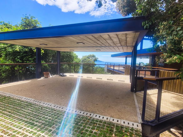 Casa para Venda e Temporada em Ubatuba no condomínio Praia do Pulso com 05 suítes e 580 m²