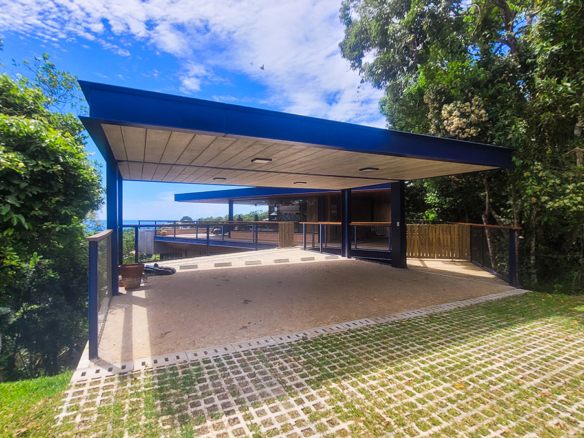 Casa para Venda e Temporada em Ubatuba no condomínio Praia do Pulso com 05 suítes e 580 m²