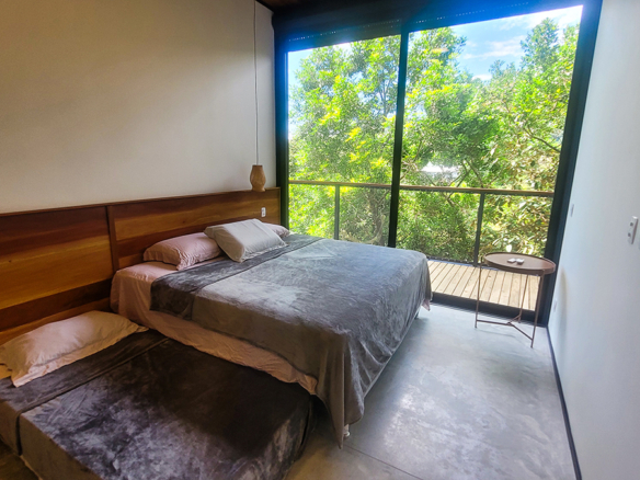 Casa para Venda e Temporada em Ubatuba no condomínio Praia do Pulso com 05 suítes e 580 m²
