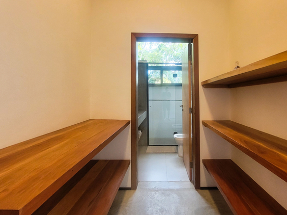 Casa para Venda e Temporada em Ubatuba no condomínio Praia do Pulso com 05 suítes e 580 m²