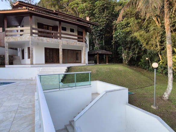 Casa a venda, no Recanto da Lagoinha, Praia da Lagoinha, com 5 quartos, 520 m²