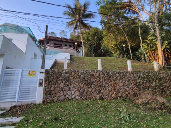 Casa a venda, no Recanto da Lagoinha, Praia da Lagoinha, com 5 quartos, 520 m²
