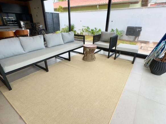 Casa a Venda e locação, na Praia da Lagoinha, 05 quartos, 360 m²
