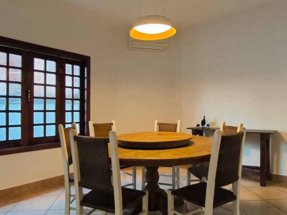Casa a venda, no Recanto da Lagoinha, Praia da Lagoinha, com 5 quartos, 520 m²