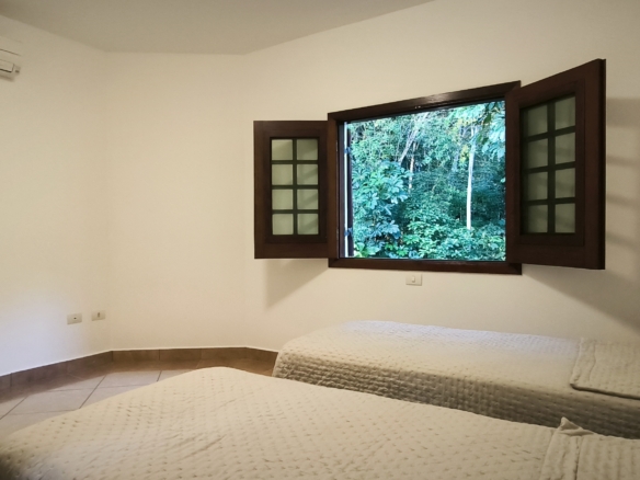 Casa a venda, no Recanto da Lagoinha, Praia da Lagoinha, com 5 quartos, 520 m²