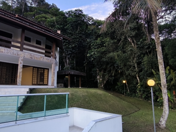 Casa a venda, no Recanto da Lagoinha, Praia da Lagoinha, com 5 quartos, 520 m²