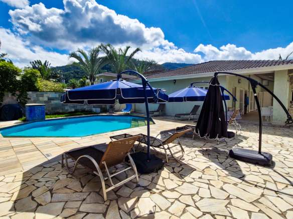 Casa à venda no Condomínio Costa Verde Tabatinga com 6 dormitórios e 550 m²