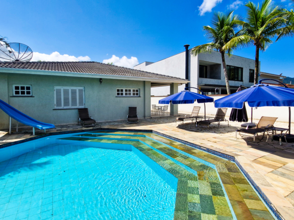 Casa à venda no Condomínio Costa Verde Tabatinga com 6 dormitórios e 550 m²
