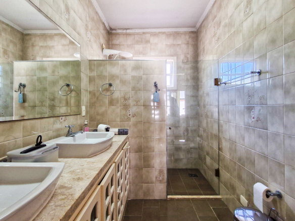 Casa à venda no Condomínio Costa Verde Tabatinga com 6 dormitórios e 550 m²
