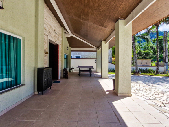 Casa à venda no Condomínio Costa Verde Tabatinga com 6 dormitórios e 550 m²