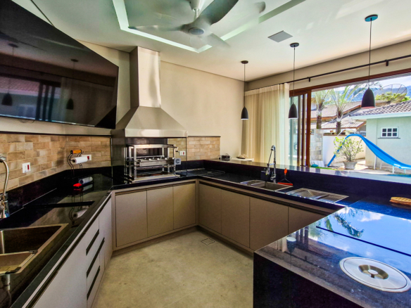 Casa à venda no Condomínio Costa Verde Tabatinga com 6 dormitórios e 550 m²