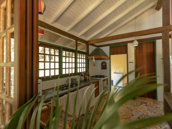 Casa para Venda Praia do Bonete, com 03 dormitórios, 200 m² de construção
