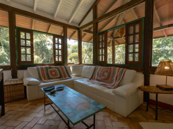 Casa para Venda Praia do Bonete, com 03 dormitórios, 200 m² de construção